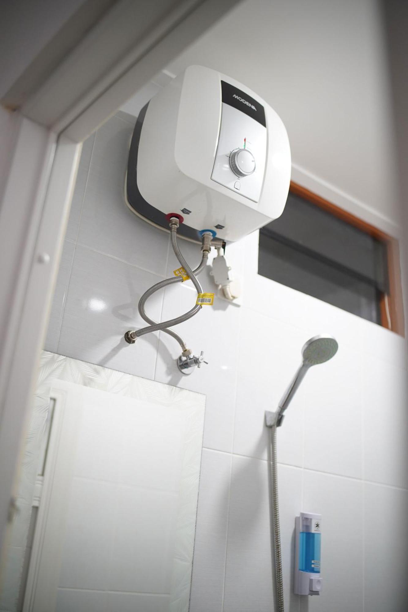 Wisma Grace アンボン エクステリア 写真